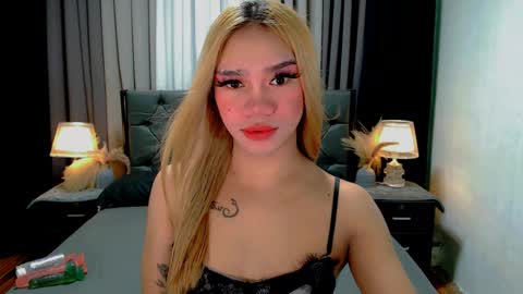 Snapshot of sweet_zoey12 chatting on May 19, 2026, 9:37 am bea takashi online show from May 19, 2026, 9:37 am