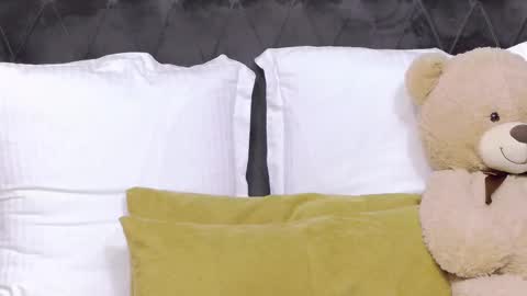 Anisia online show from September 28, 2025, 6:24 pm