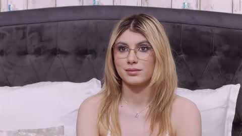 Anisia online show from March 27, 2026, 8:26 am