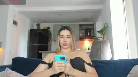 Camila online show from February 16, 2025, 6:43 pm