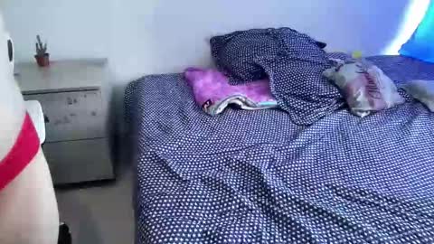 SweetAura0 0  online show from February 13, 2026, 5:42 pm