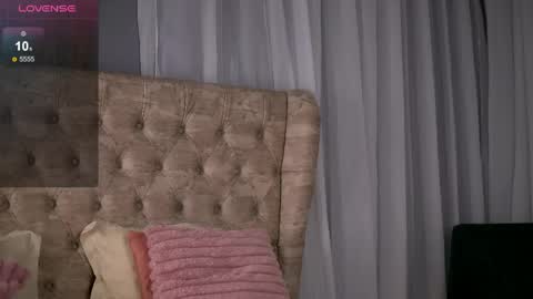 Snapshot of sweetauraa chatting on April 22, 2026, 10:17 am Aura online show from April 22, 2026, 10:17 am