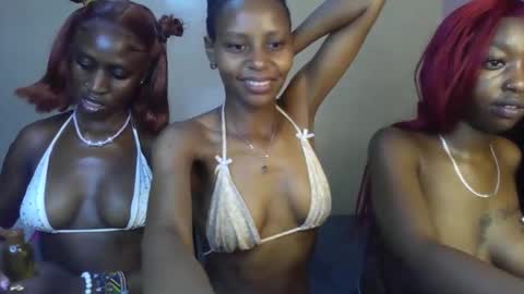 Snapshot of sweetbaby_30 chatting on April 6, 2026, 3:15 am Sweetbaby 30 online show from April 6, 2026, 3:15 am