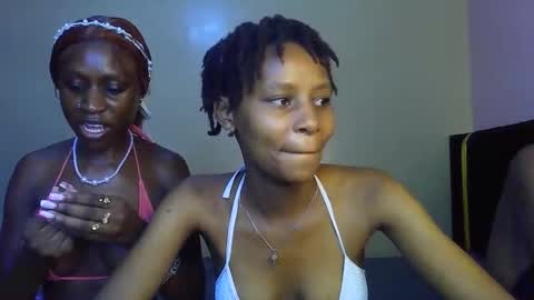 Snapshot of sweetbaby_30 chatting on April 15, 2026, 4:08 am Sweetbaby 30 online show from April 15, 2026, 4:08 am