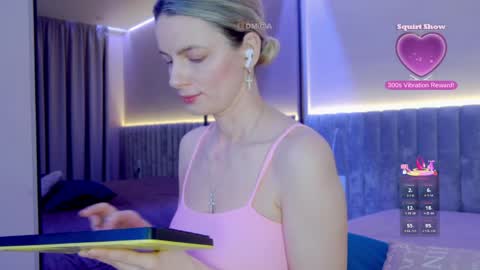 sweetbabyxx2021 online show from April 10, 2026, 3:01 am