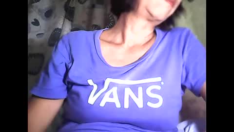 Snapshot of sweetbella24 chatting on October 1, 2025, 11:38 am im anne online show from October 1, 2025, 11:38 am