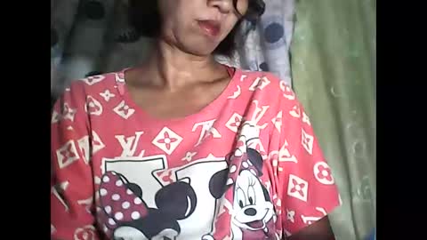 Snapshot of sweetbella24 chatting on October 25, 2025, 12:13 pm im anne online show from October 25, 2025, 12:13 pm