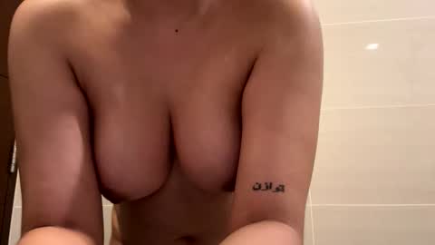 Snapshot of sweetbellaasian chatting on February 20, 2026, 12:49 pm SweetBellaAsian online show from February 20, 2026, 12:49 pm