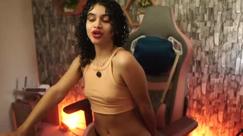 Salom independent model online show from May 22, 2026, 7:41 pm
