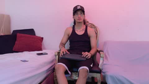 Snapshot of sweetbutspicy_ chatting on June 9, 2026, 12:17 pm sweetbutspicy online show from June 9, 2026, 12:17 pm