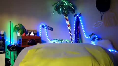 Snapshot of sweetcarimilla83 chatting on February 9, 2026, 1:09 am Jillian online show from February 9, 2026, 1:09 am