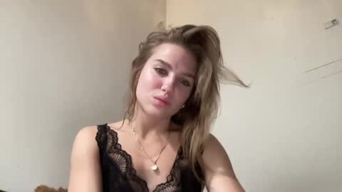 sweetcme online show from April 1, 2026, 7:42 am