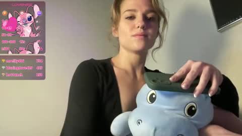 sweetcme online show from April 25, 2026, 1:41 pm