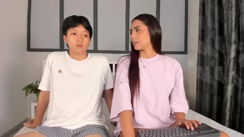 Eva Short hair girl  - Victoria Long red hair online show from September 23, 2025, 2:14 am