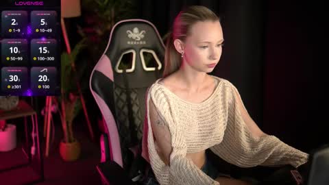 Lina online show from April 10, 2026, 5:50 pm