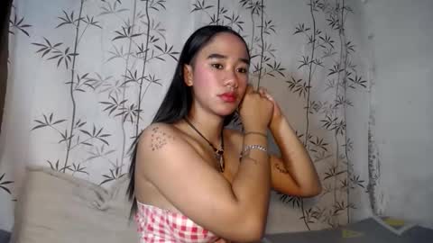 Snapshot of sweetdannica chatting on November 13, 2025, 7:51 am Danni online show from November 13, 2025, 7:51 am