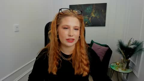 Snapshot of sweetdaylight chatting on May 3, 2026, 7:20 pm sweetdaylight online show from May 3, 2026, 7:20 pm