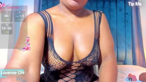 Mia online show from May 12, 2026, 11:51 am