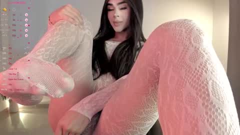 Bella online show from February 1, 2026, 7:56 pm