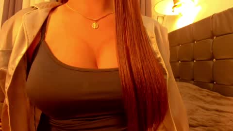 sweetest_one4 online show from April 4, 2026, 8:50 pm