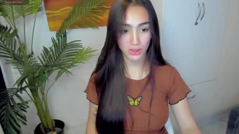 Snapshot of sweetestmallow chatting on January 3, 2025, 1:03 pm mallow online show from January 3, 2025, 1:03 pm