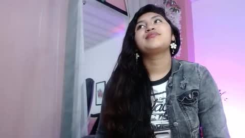 Snapshot of sweetgh_ chatting on September 23, 2025, 11:24 am Sweet online show from September 23, 2025, 11:24 am