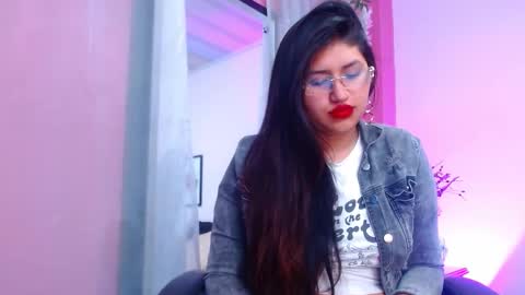 Snapshot of sweetgh_ chatting on September 28, 2025, 11:37 am Sweet online show from September 28, 2025, 11:37 am