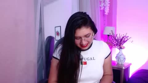 Snapshot of sweetgh_ chatting on October 7, 2025, 11:18 am Sweet online show from October 7, 2025, 11:18 am