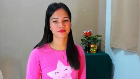 sweetgirl_latina143 online show from October 3, 2025, 6:38 pm