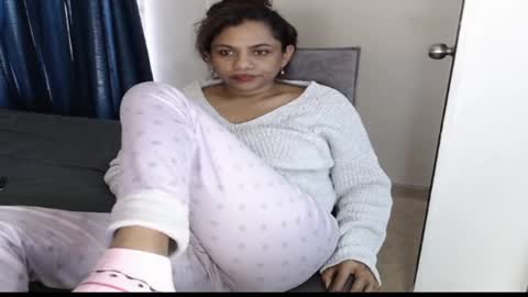 Snapshot of sweetgirlm_ chatting on October 15, 2025, 6:41 pm Any online show from October 15, 2025, 6:41 pm