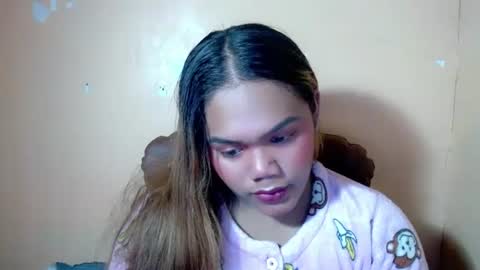 Bella online show from September 12, 2025, 5:24 pm