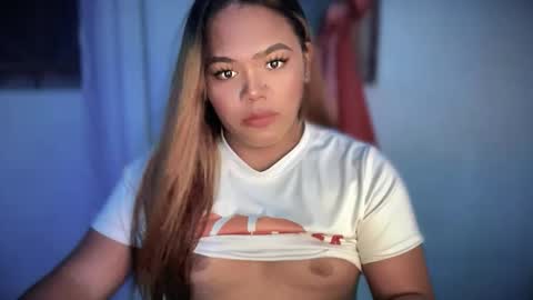 Bella online show from October 3, 2025, 6:05 pm