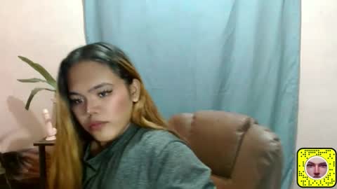 Bella online show from October 8, 2025, 1:42 pm