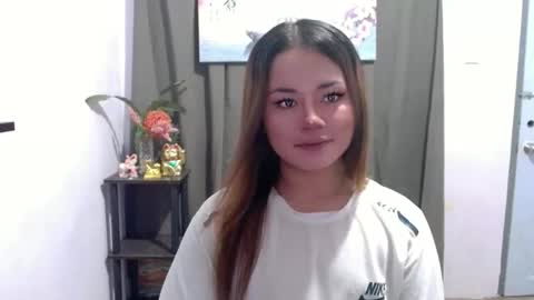 sweethotlove_xoxo online show from November 2, 2025, 8:28 am