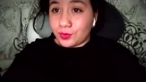 Ana Mara  i cant Make noise My family is here  online show from February 23, 2025, 4:28 am