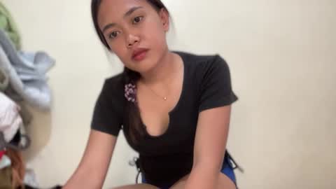 Snapshot of sweetie_diana chatting on February 19, 2026, 1:34 am Diana online show from February 19, 2026, 1:34 am