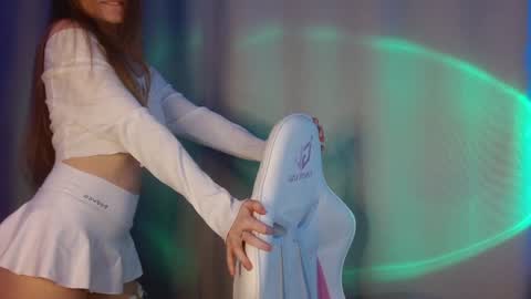 Annie online show from January 24, 2025, 9:05 pm