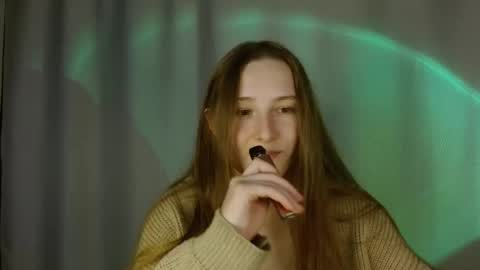 Annie online show from September 24, 2025, 7:28 pm