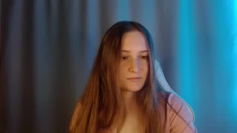 Annie online show from October 29, 2025, 7:26 pm