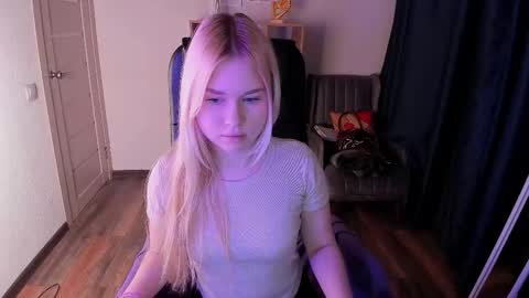 Mia online show from February 19, 2026, 3:19 pm