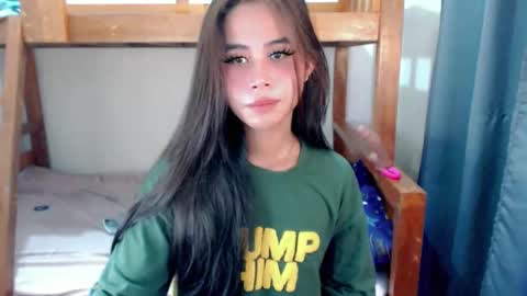 Snapshot of sweetie_nica chatting on June 6, 2026, 10:31 am sweetie_nica online show from June 6, 2026, 10:31 am