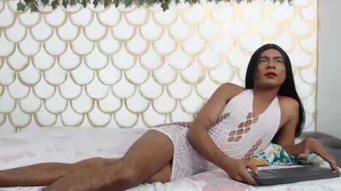 sweetiecarteer online show from April 17, 2026, 6:05 am