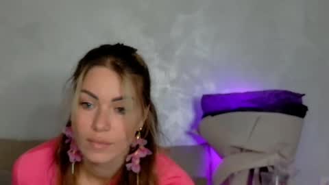 Snapshot of sweetiedarlingxoxox chatting on October 6, 2025, 1:19 pm Daddy Babby Girl online show from October 6, 2025, 1:19 pm