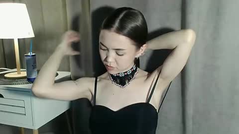 sweetieee_kira online show from December 13, 2025, 9:53 pm