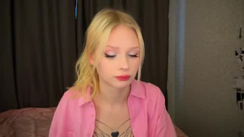 sweetie Lisa3 online show from January 19, 2025, 5:15 am