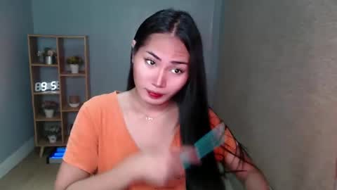 Snapshot of sweetladyboyx chatting on January 1, 2025, 11:07 pm   online show from January 1, 2025, 11:07 pm