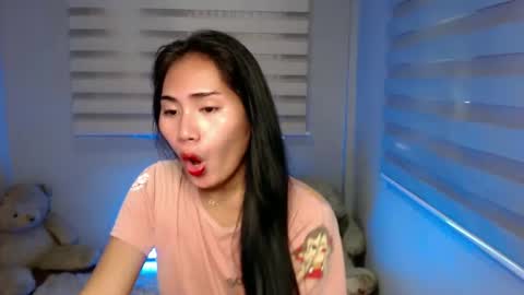 Snapshot of sweetladyboyx chatting on January 12, 2025, 3:17 am   online show from January 12, 2025, 3:17 am