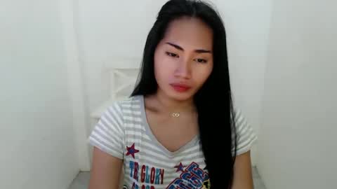 Snapshot of sweetladyboyx chatting on January 14, 2025, 11:48 pm   online show from January 14, 2025, 11:48 pm