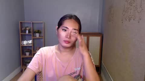 Snapshot of sweetladyboyx chatting on March 11, 2025, 2:43 am   online show from March 11, 2025, 2:43 am