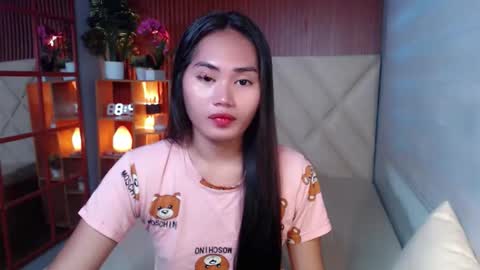Snapshot of sweetladyboyx chatting on September 17, 2025, 11:28 pm   online show from September 17, 2025, 11:28 pm